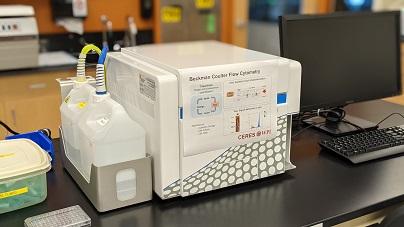 4 Laser Flow Cytometer and Associated PC